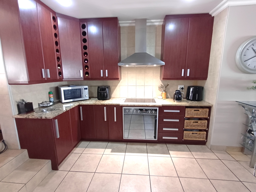 4 Bedroom Property for Sale in Vanes Estate Eastern Cape
